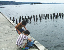 五感を使って宍道湖・中海の環境をみんなでチェック!湖を大切に思う気持ちを育むの写真