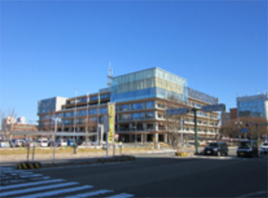 秋田市新庁舎外観の写真