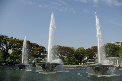和田倉噴水公園　噴水の写真