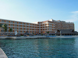 El Cozumeleno Beach Resortホテルの全景。