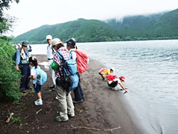 写真：芦ノ湖畔