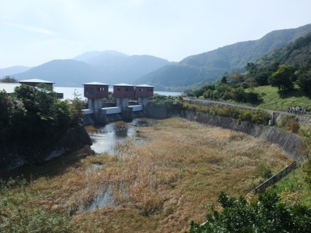 写真：湖尻水門