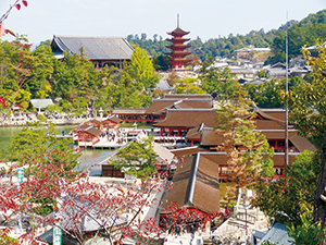 photo of Itsukushima-jinja Shrine on the Miyajima Island (Hatsukaichi City, Hiroshima Prefecture)
