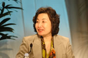 崎田裕子氏