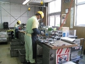 工場見学の様子