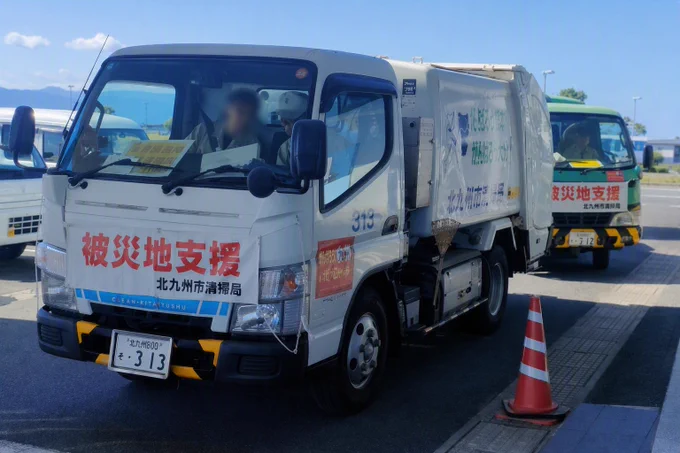 北九州市清掃局のパッカー車
