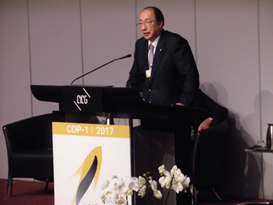 Photo 3: The Minister Nakagawa giving a speech at 