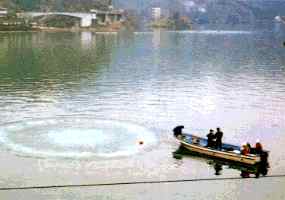 Intermittent Water Convector in Sagami Reservoir