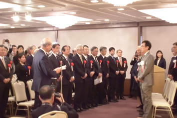 受賞者代表　宮本洋一代表取締役社長が謝辞を述べる写真