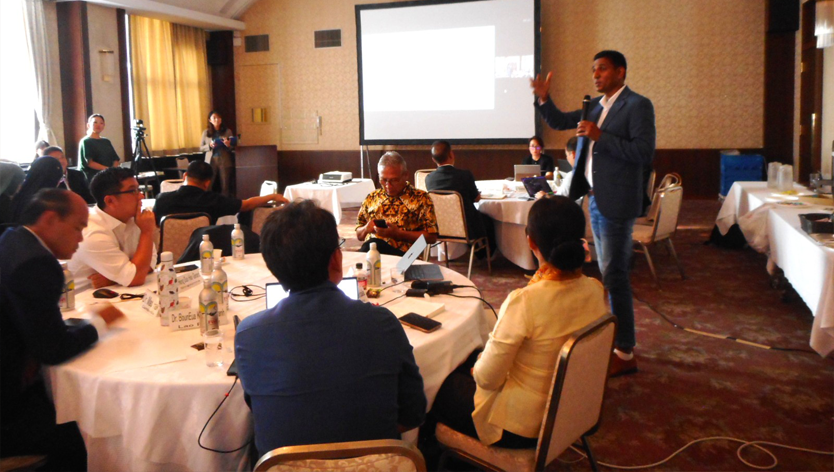 A delegation from the Ministry of Natural Resources and Environmental Sustainability (NRES), Malaysia, visited Japan.