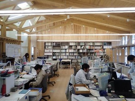 福島県　須賀川土木事務所　内観（執務室）の写真