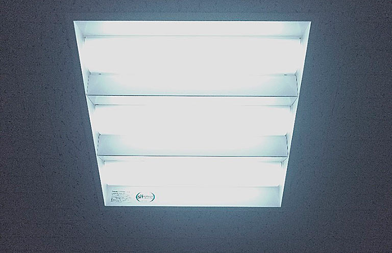 LED照明（エレベーターホール用）の写真