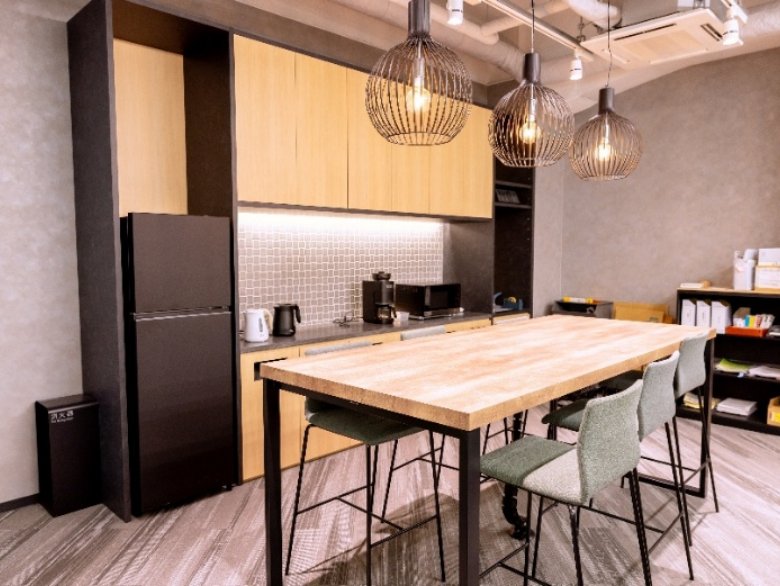 社員同士のコミュニケーションが生まれるリフレッシュルーム