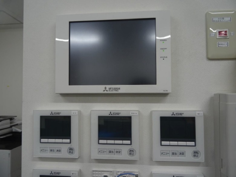 空調コントローラーの写真