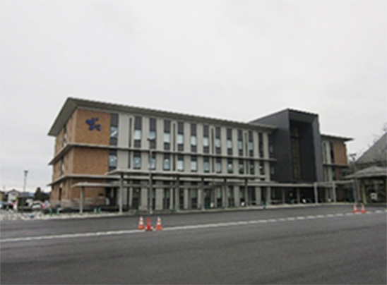 高島市市役所新館の写真