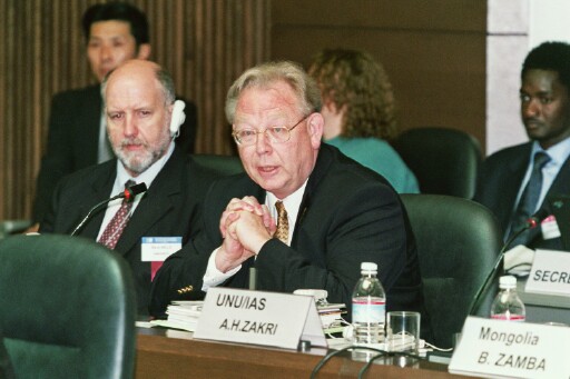 UNU/ Prof. Hans J.A. van GINKEL