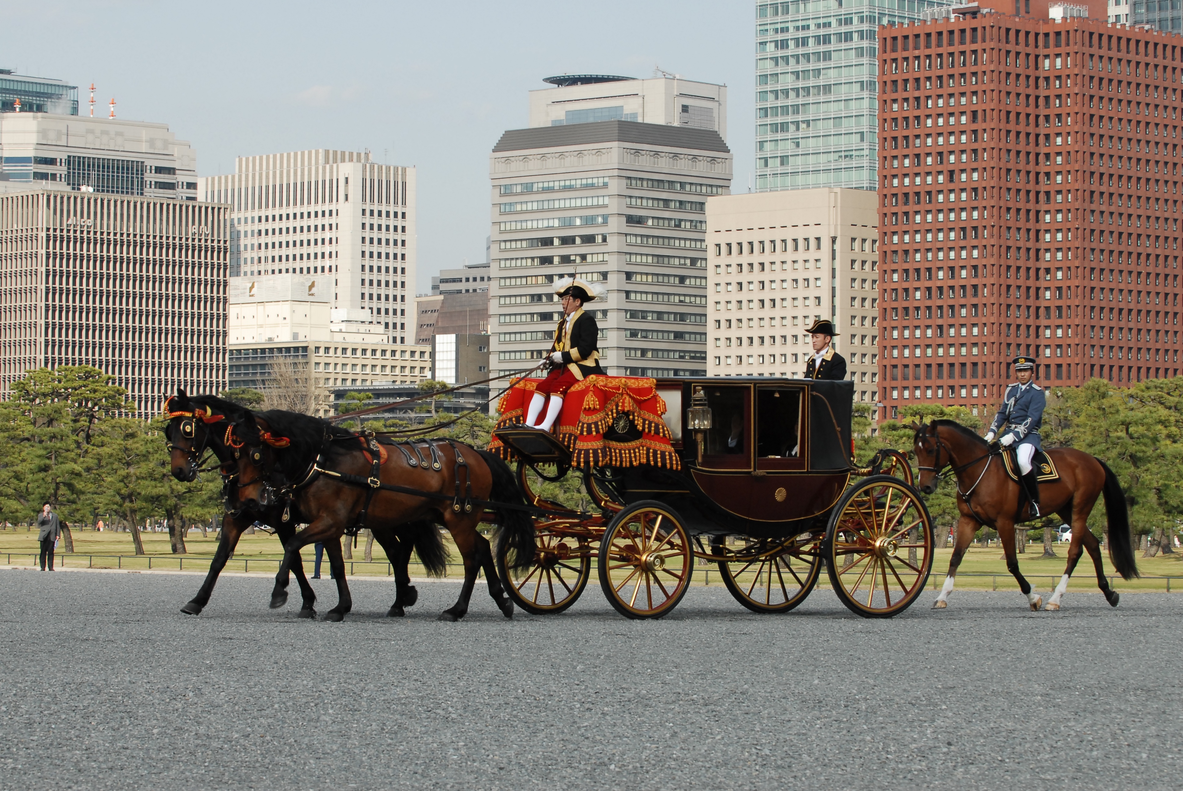 写真：儀装馬車