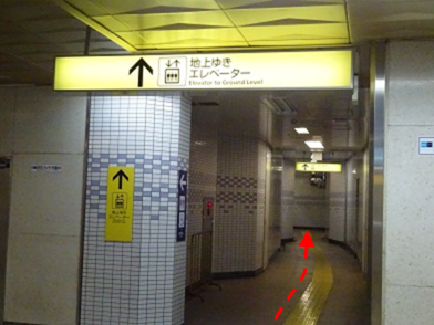 九段下駅6番出入口の地上ゆきエレベーター乗り場