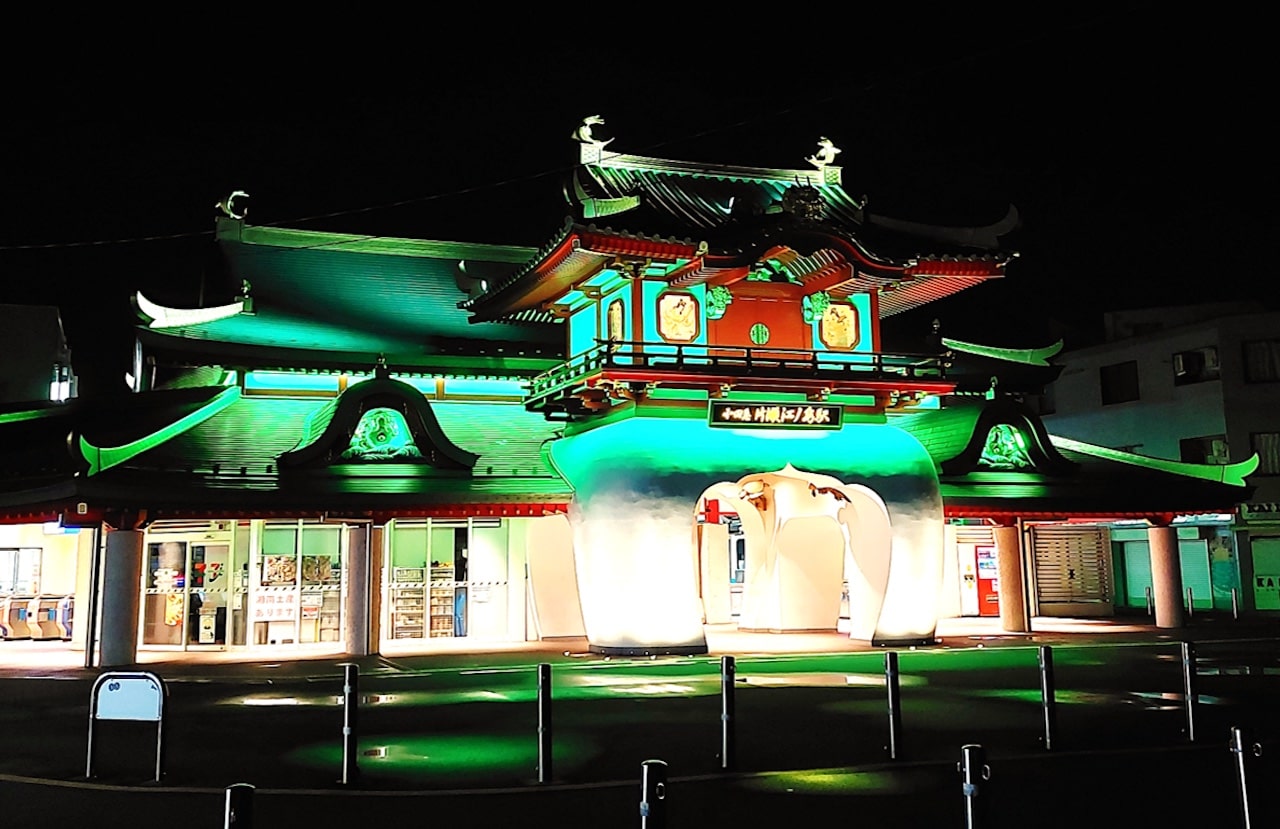 小田急線片瀬江ノ島駅　駅舎