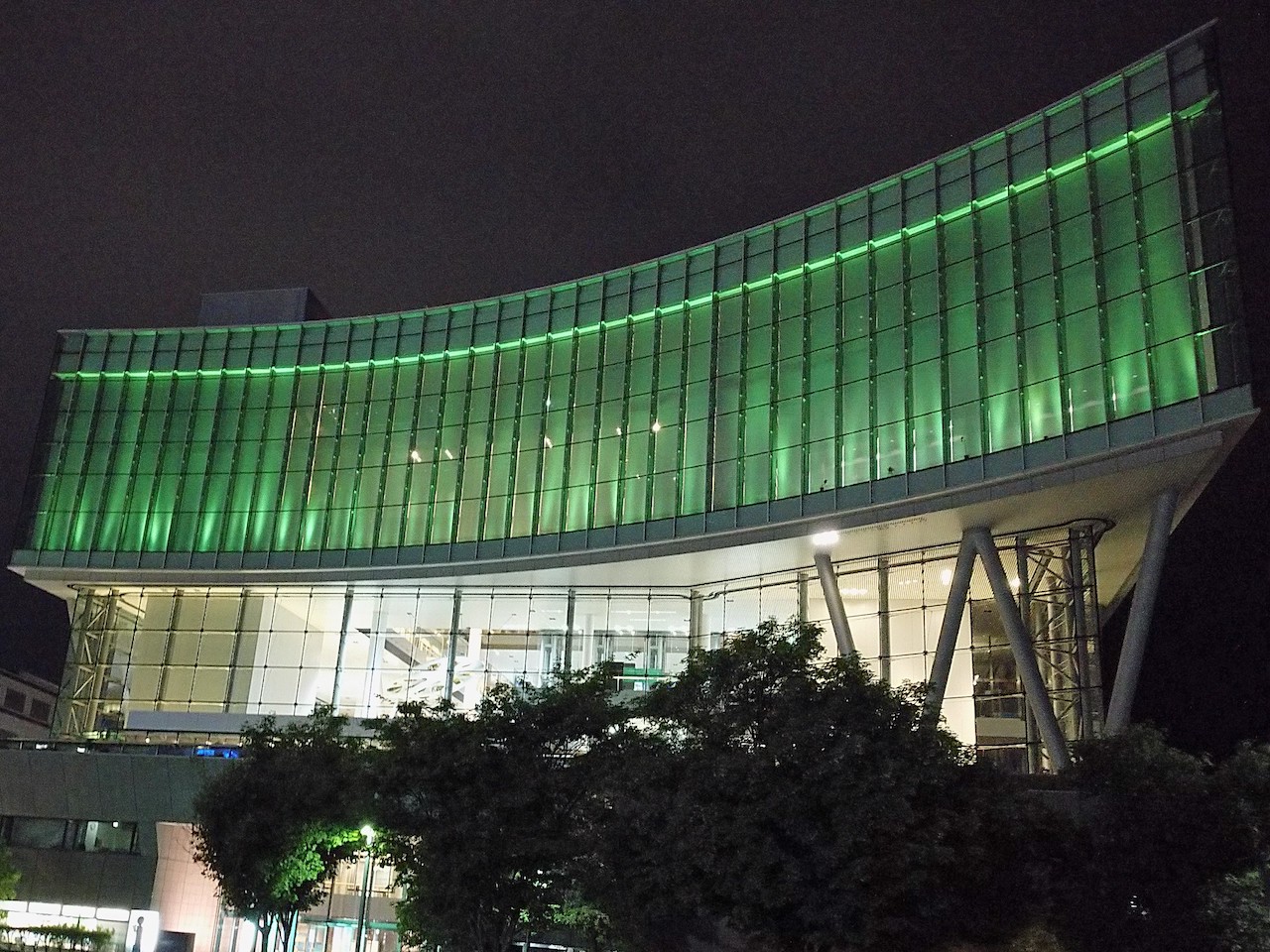 いわて県民情報交流センター　アイーナ