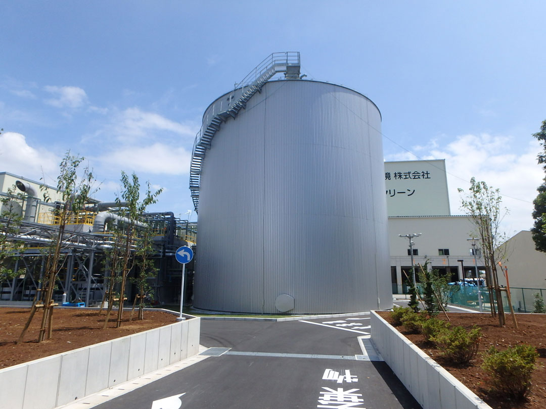 発酵槽内部の温度は発酵に最適な37℃に保たれている。(写真提供:Jバイオフードリサイクル)