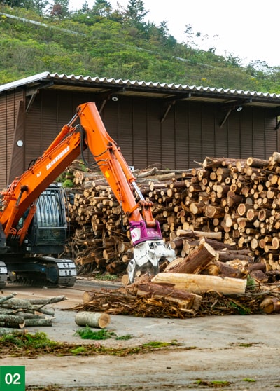 02.木質バイオマス発電燃料となる間伐材・製材端材の集積基地