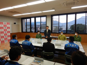 写真：佐藤阿蘇市長との阿蘇山噴火等を踏まえた意見交換