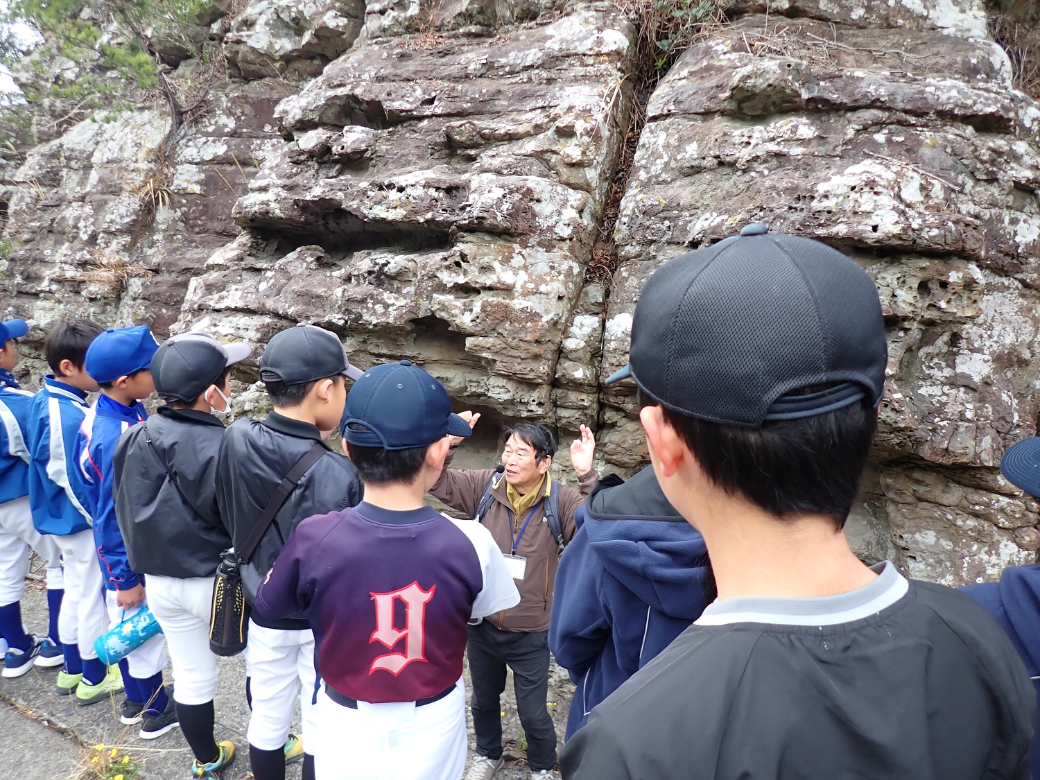 ①志原海岸　地層の説明