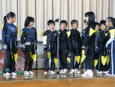 学習発表会「小さなよう虫が集まって・・・」