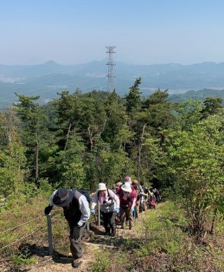 讃岐山脈のトレッキングツアー