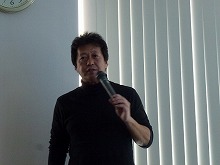 鈴木　順一朗　氏