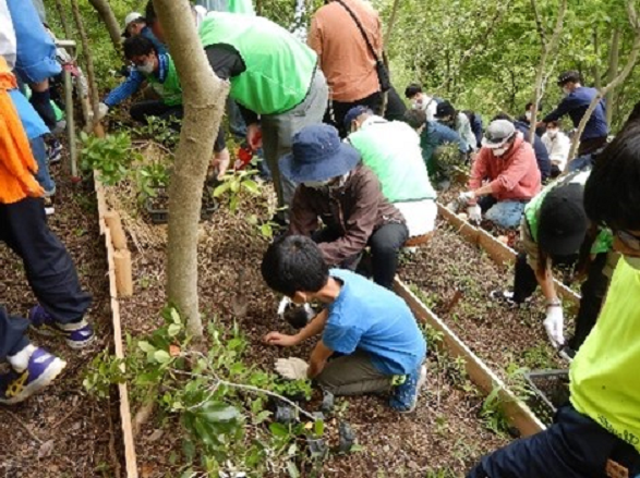 第２２回湘南国際村めぐりの森植樹祭～宮脇昭先生　追悼植樹式～

