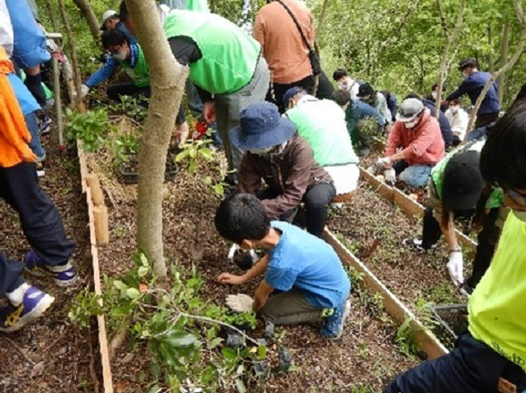 第２２回湘南国際村めぐりの森植樹祭～宮脇昭先生　追悼植樹式～
