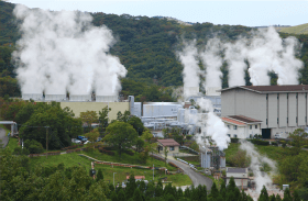 八丁原地熱発電所の写真