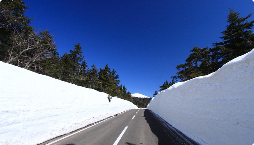 雪の回廊（スカイライン）