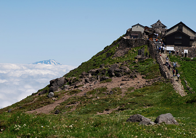 【サムネイル】出羽三山の山岳信仰