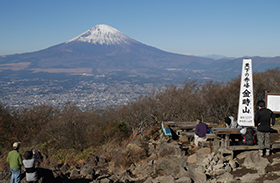 山頂からの富士山の眺望の写真
