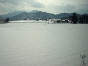 雪被る森吉山を臨む（平成18年2月）