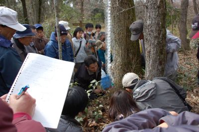 森の中での研修会