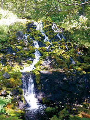 photo of Onneto-yu-no-taki Falls