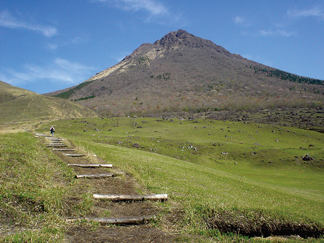 photo of Mt. Yufudake