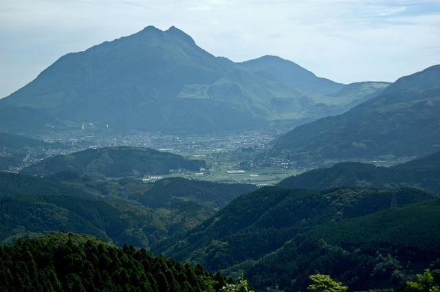 タイトル　由布岳