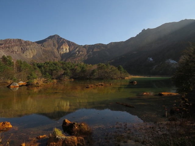 タイトル　磐梯山銅沼･11月