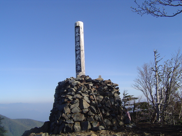 タイトル　甲武信ヶ岳山頂