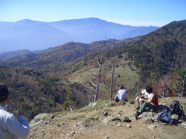 タイトル　笠取山より雁峠をのぞむ