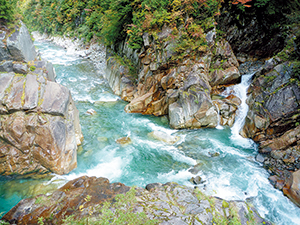 photo of Jyuji-kyo Gorge (Kurobe River)