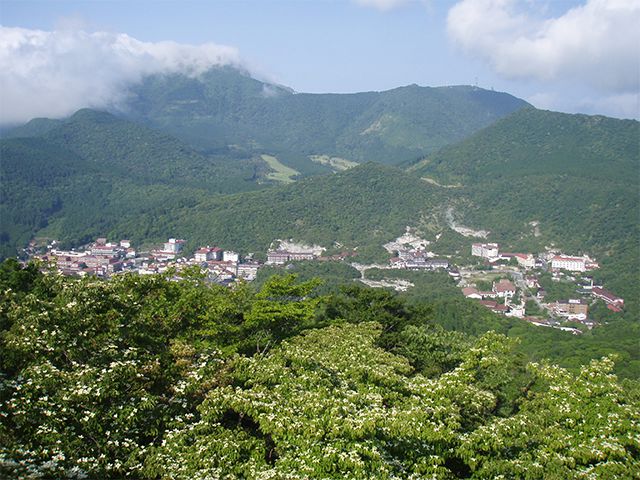 photo of Unzen-Amakusa National Park: View of Mt. Unzen from Mt. Kinugasa