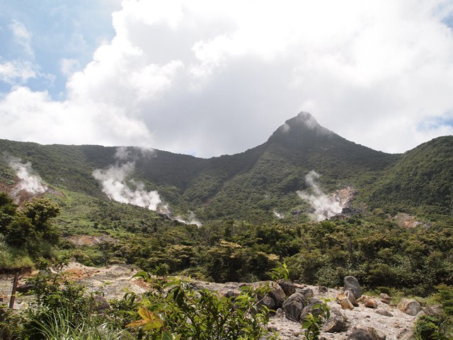 タイトル　大涌谷噴煙地