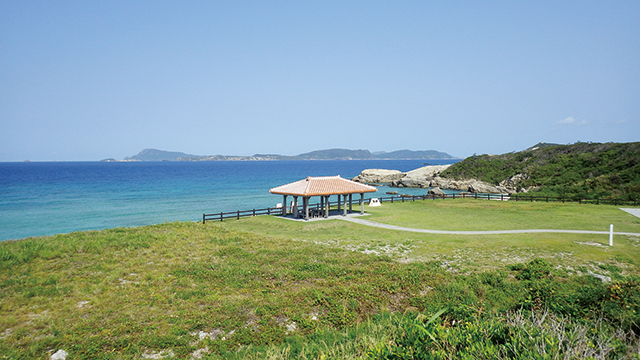 >阿波連岬園地の展望台の写真