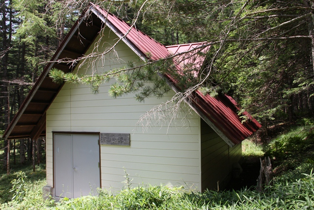 タイトル　池山御池小屋